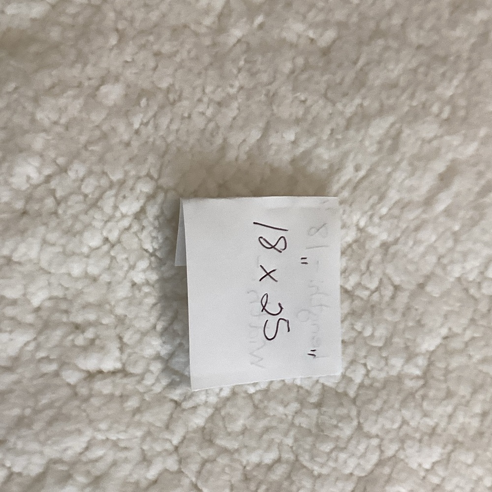 Plush White Pet Bed blanket🛏️ - Picture 5 of 5